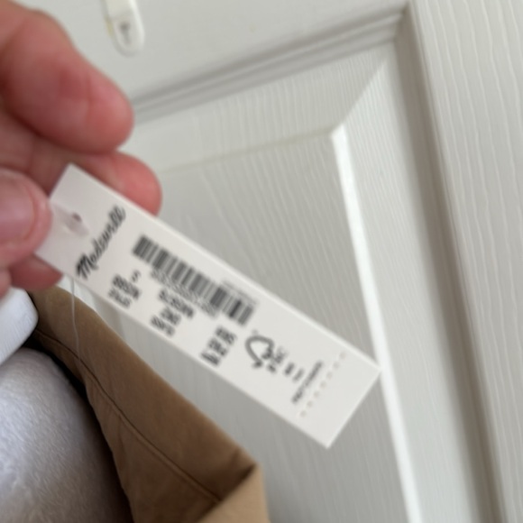 NWT Madewell womens Tan Button-Up Shirt - Picture 2 of 3
